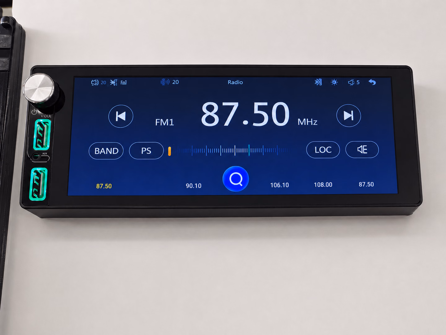 Bluetooth radio screen installed in a Kalowen camper