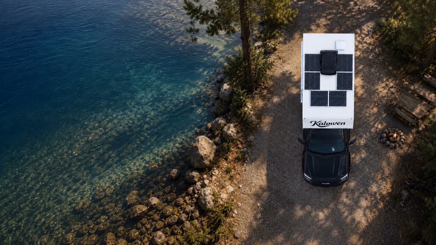 Overhead view of the Kalowen 250 roof with six solar panels