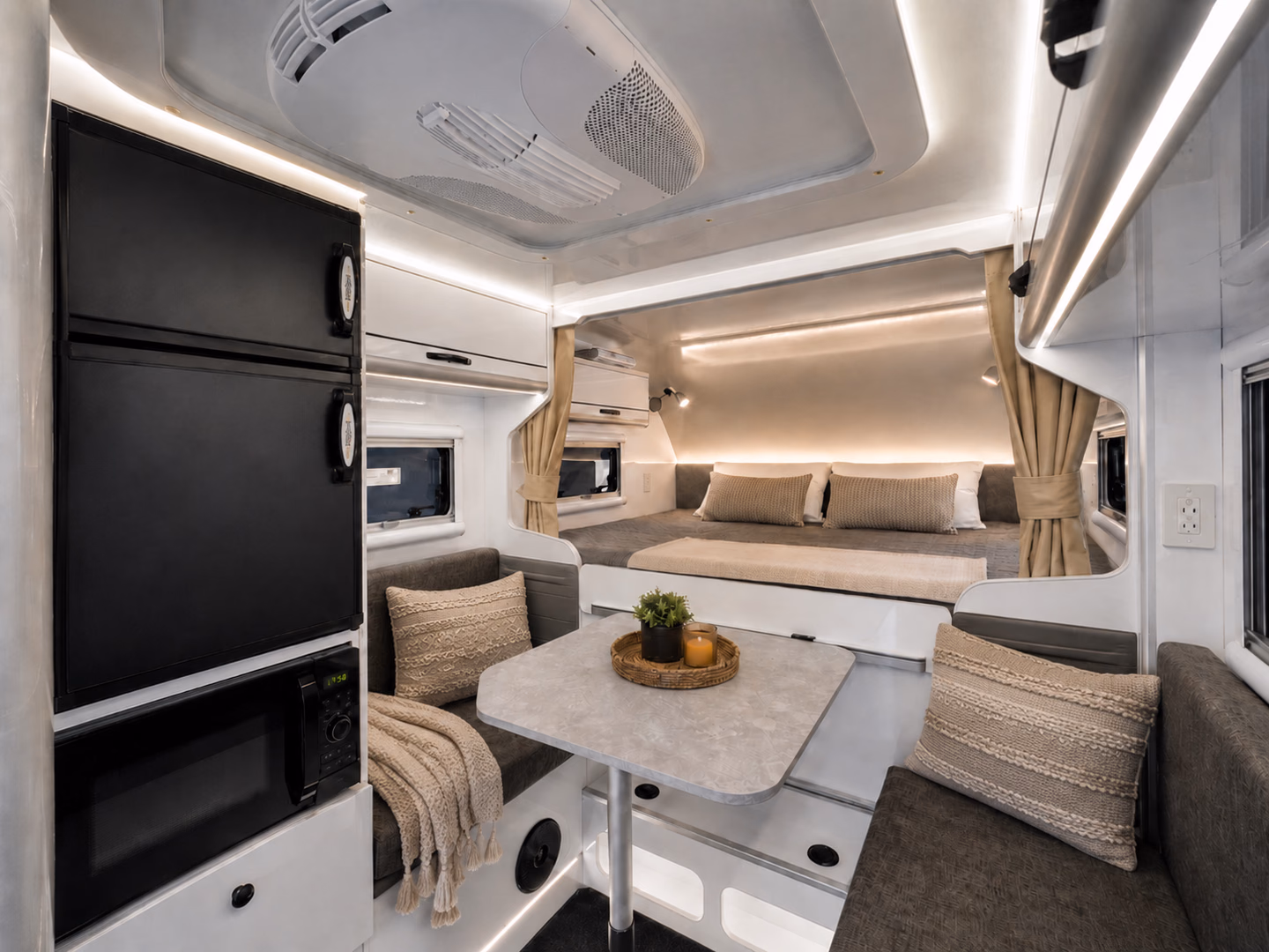 Aménagement intérieur du campeur porté Kalowen 250