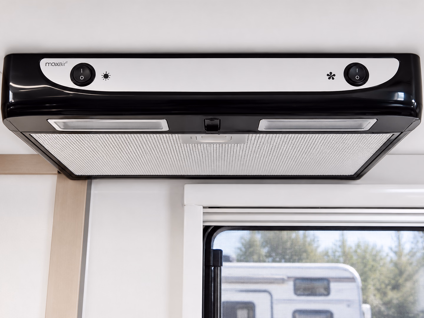 Illuminated kitchen range hood